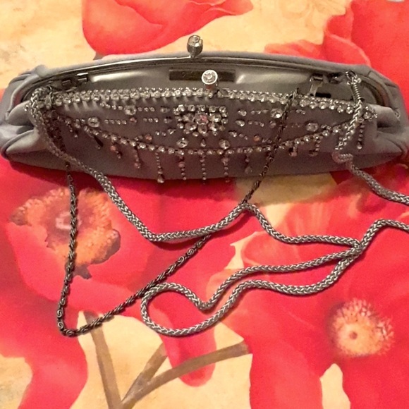 Clutch - Picture 3 of 4